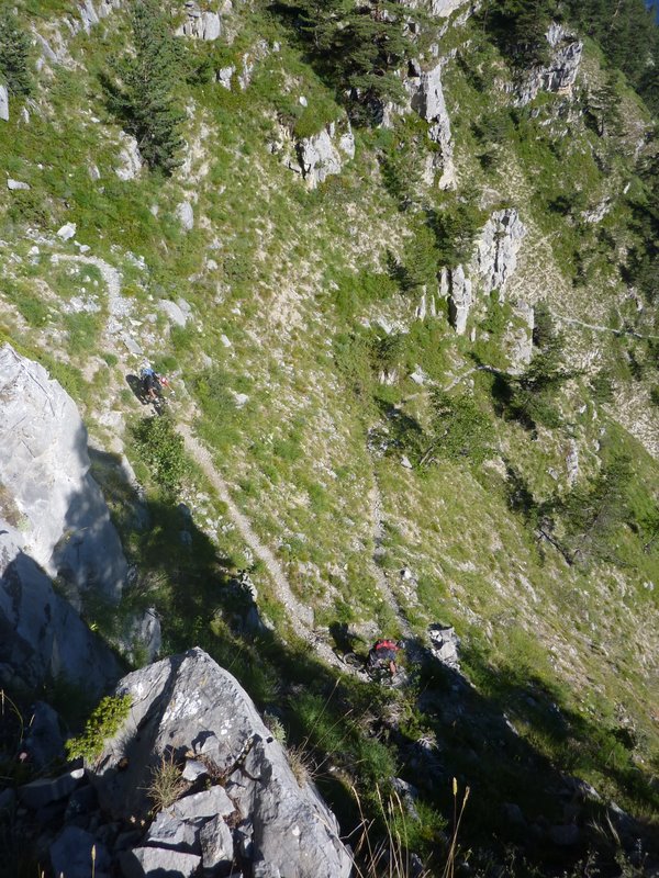 Entre les vires : Magnifique cheminement du sentier