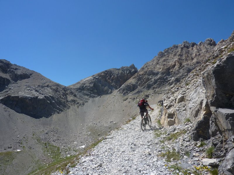 #12 Piste militaire : Incroyable mais ça roule assez facilement Piste militaire : Incroyable mais ça roule assez facilement