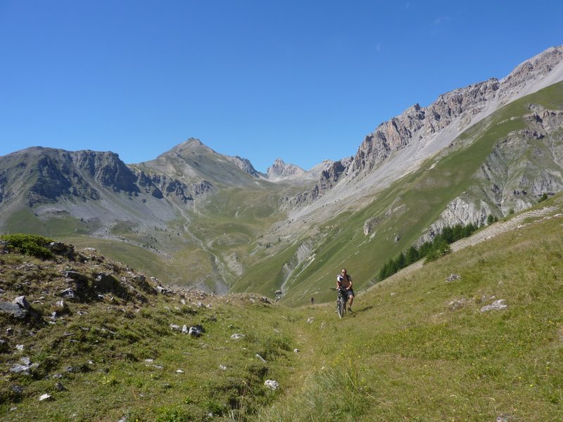 Colle de la Montagnetta : Avec en fond le vallon Oserot que l'on vient de dévaller