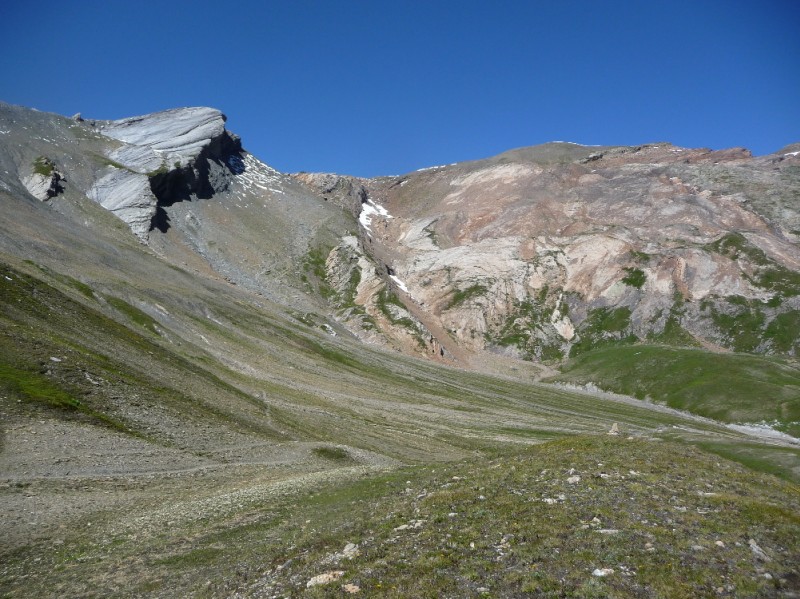#9 Tête N des Fours : Vu sur la Tête N et col des Fours du lac de Mya (un peu au-dessus). Tête N des Fours : Vu sur la Tête N et col des Fours du lac de Mya (un peu au-dessus).
