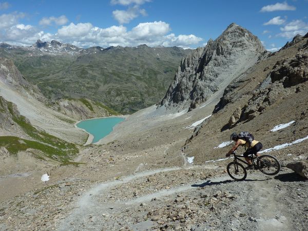 descente N des Béraudes : C'est beaucoup mieux pour les épingles du sentier de passer en nose