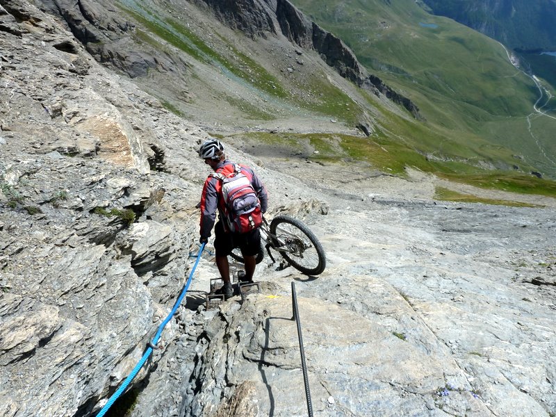 #15 Tête Blanche : Le dernier passage NR sous le refuge Tête Blanche : Le dernier passage NR sous le refuge