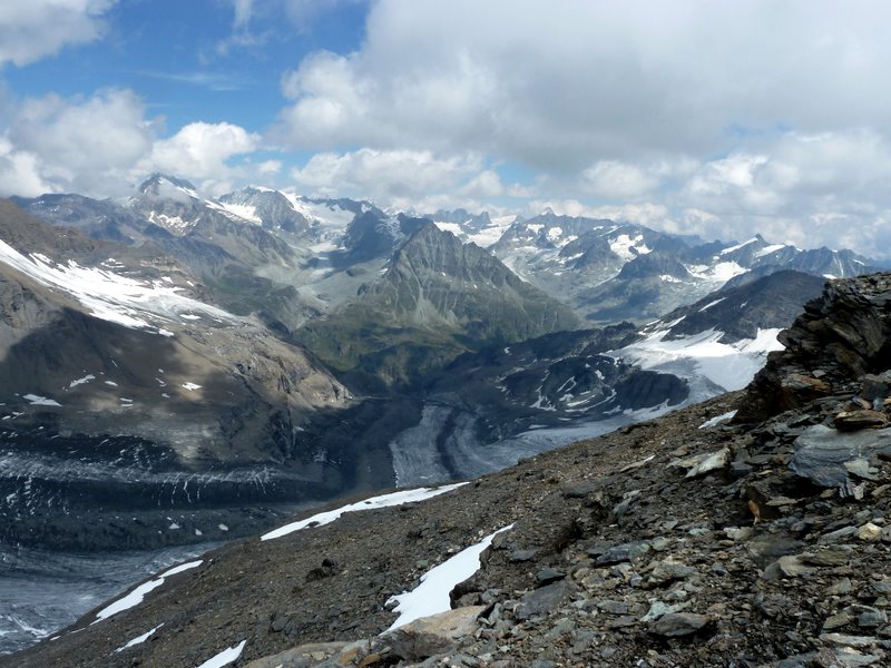 #8 Tête Blanche : Vue sur Dt Blanche, Dt d Tête Blanche : Vue sur Dt Blanche, Dt d'Hérens, Weisshorn, Cervin dans les nuages...