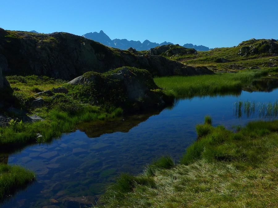 #16 Lac Faucille : Lumière du soir, Belledonne à l Lac Faucille : Lumière du soir, Belledonne à l'ombre