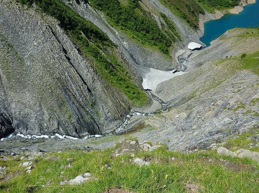 Ruisseau de la Cochette : Gaz et encore de la neige à 1750m