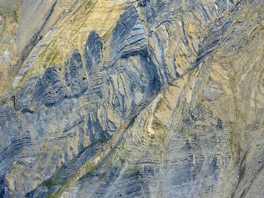 #7 Face sud des aiguillettes : tectonique Face sud des aiguillettes : tectonique