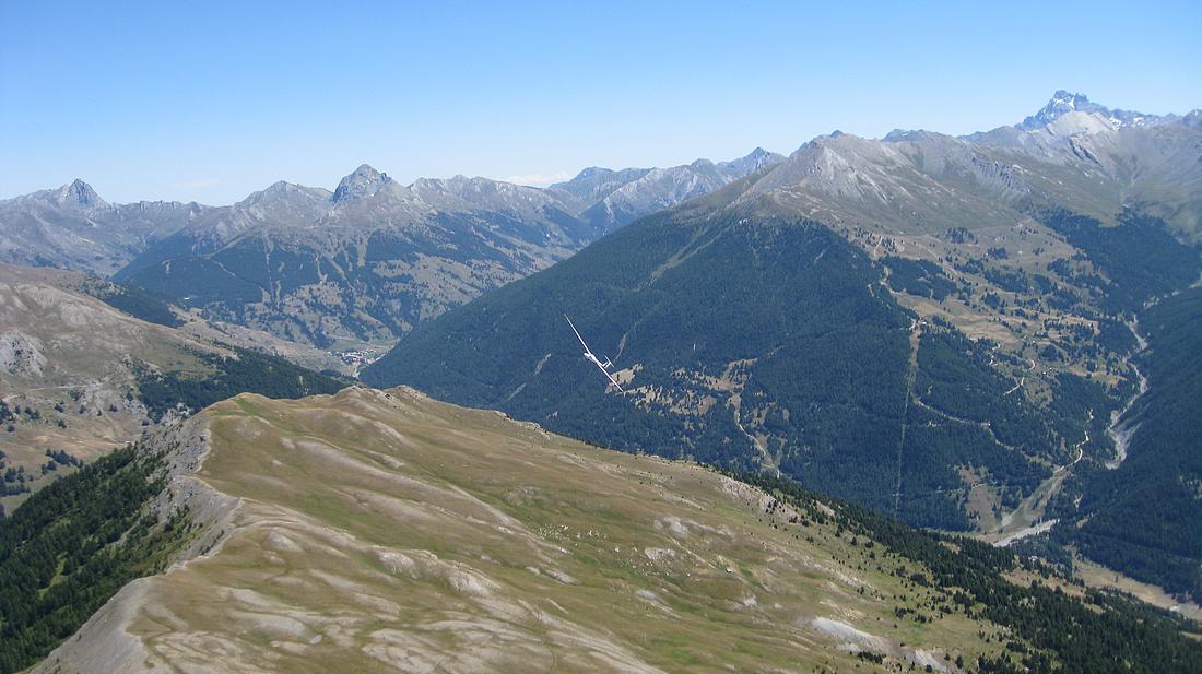 Planeur : devant le vallon de Peynin