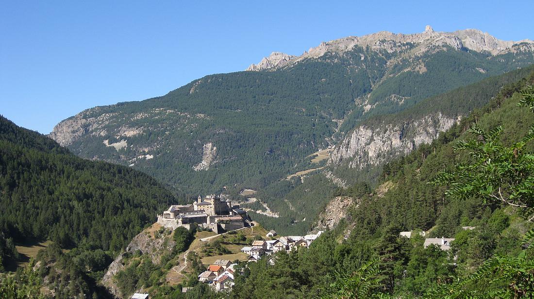 #2 Château Queyras : en montant sur les meyriès Château Queyras : en montant sur les meyriès