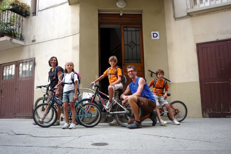 Content : On est à la maison en étant bien sûr passé par la case terrasse et sa bière! Vivement le prochain projet famille VTT.