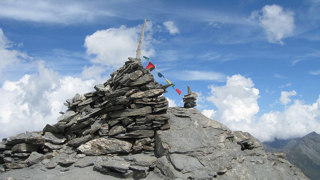 #9 Sommet du Grand Glaiza : Encore un beau cairn ! Sommet du Grand Glaiza : Encore un beau cairn !
