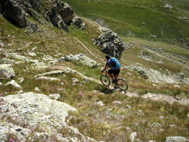 Monte Maniglia : une courte section T4/T5 avant de rejoindre l'itinéraire classique