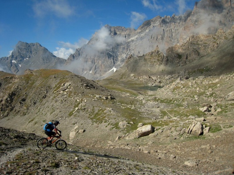 col de la Gypière : enfin une courte section sur le vélo