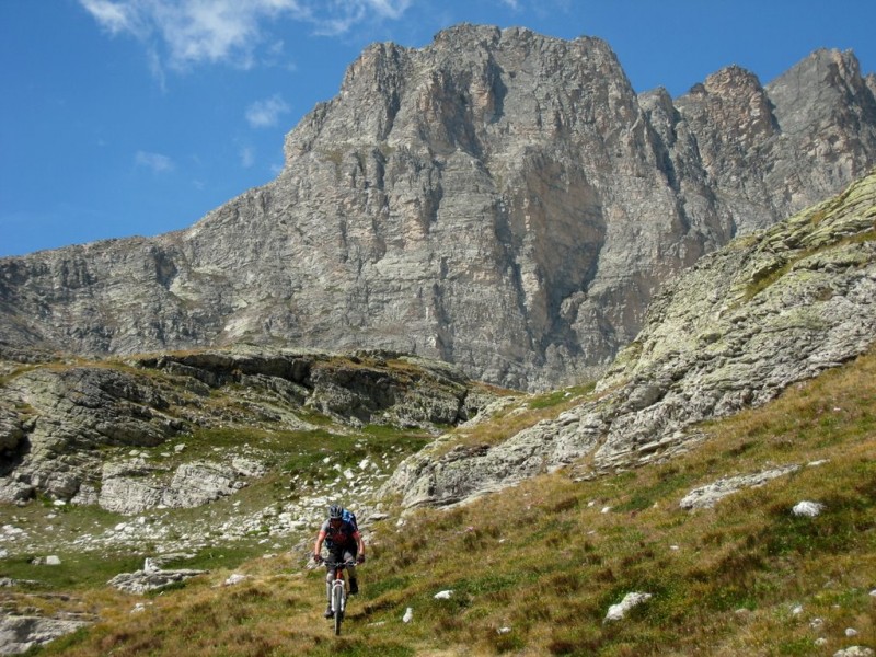 Monte Maniglia : ensuite c'est mieux et le cadre en impose