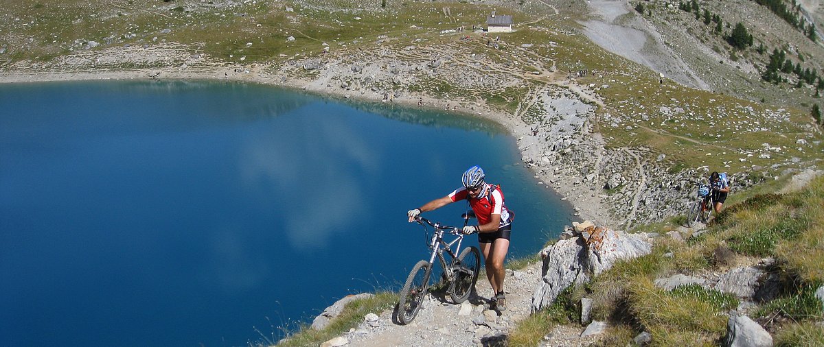 Bleu profond ! : Eh oui, faut pousser le vélo..