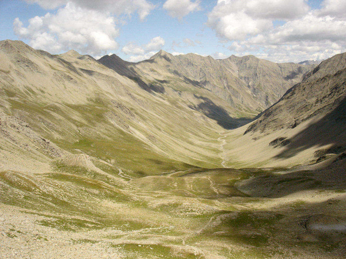 #13 Vallon de la Pare : Au fond, Petit et Grand Parpaillon, Grande Combe face sud (avec encore 2 petits névés)... Vallon de la Pare : Au fond, Petit et Grand Parpaillon, Grande Combe face sud (avec encore 2 petits névés)...