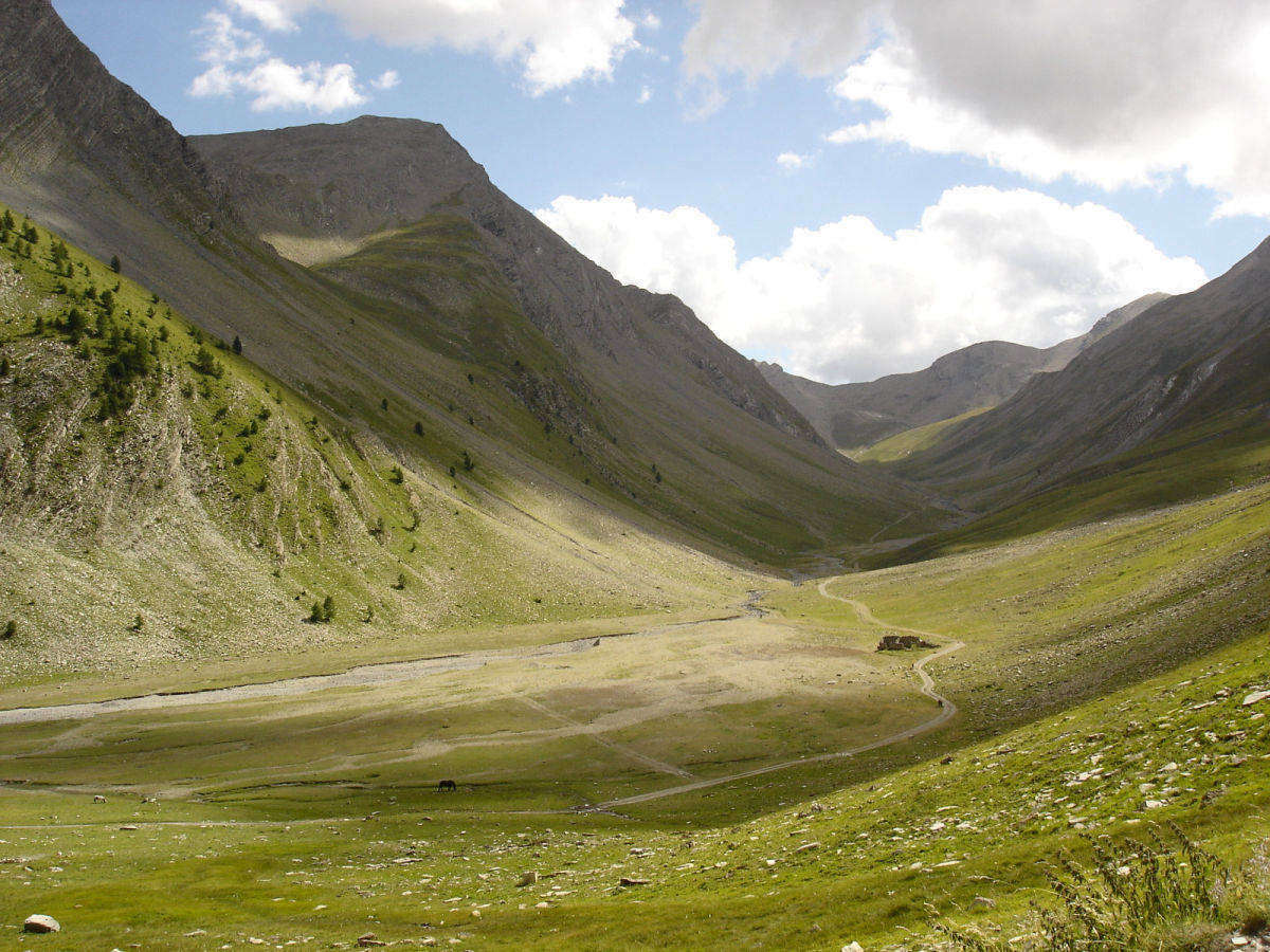 #20 Vallon de la Pare : vu d Vallon de la Pare : vu d'en bas, en remontant au tunnel du Parpaillon