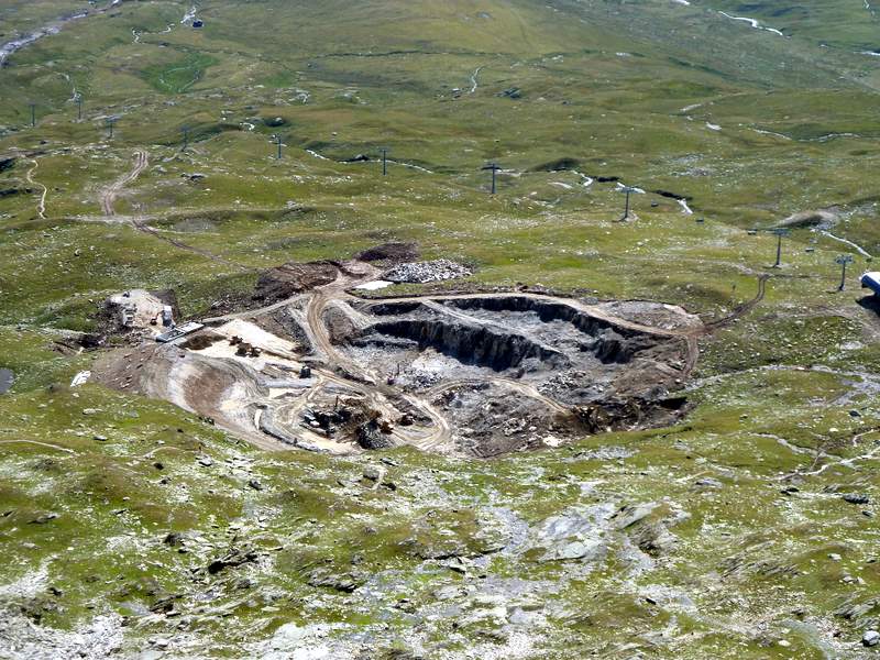 #6 Belalp : Retenue collinaire. La neige de culture, rien que de l Belalp : Retenue collinaire. La neige de culture, rien que de l'eau et de l'air dit la pub...