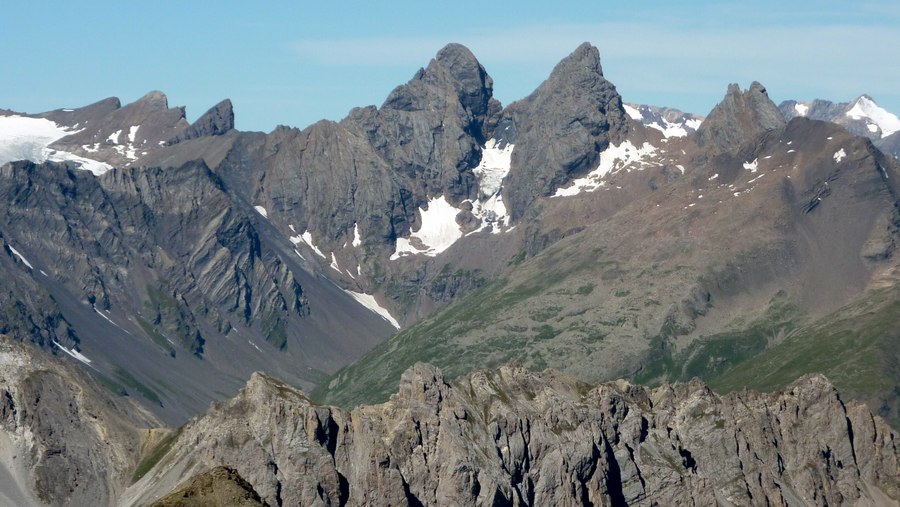 Thabor : Aiguilles de la Saussaz et d'Arves, Étendard