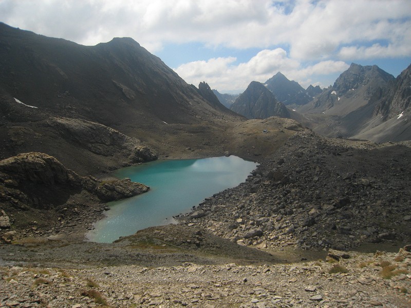 #17 lago del vallonasso di Stropia : lago del vallonasso di Stropia vu depuis le col de la Gypière, ou presque lago del vallonasso di Stropia : lago del vallonasso di Stropia vu depuis le col de la Gypière, ou presque