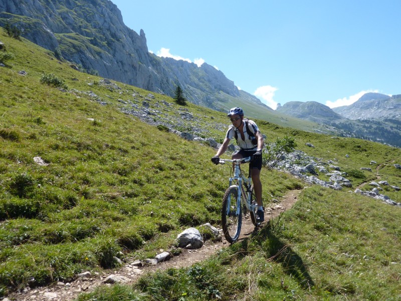 #20 Sentier Perronard : ça roule quand même un peu !!! Sentier Perronard : ça roule quand même un peu !!!