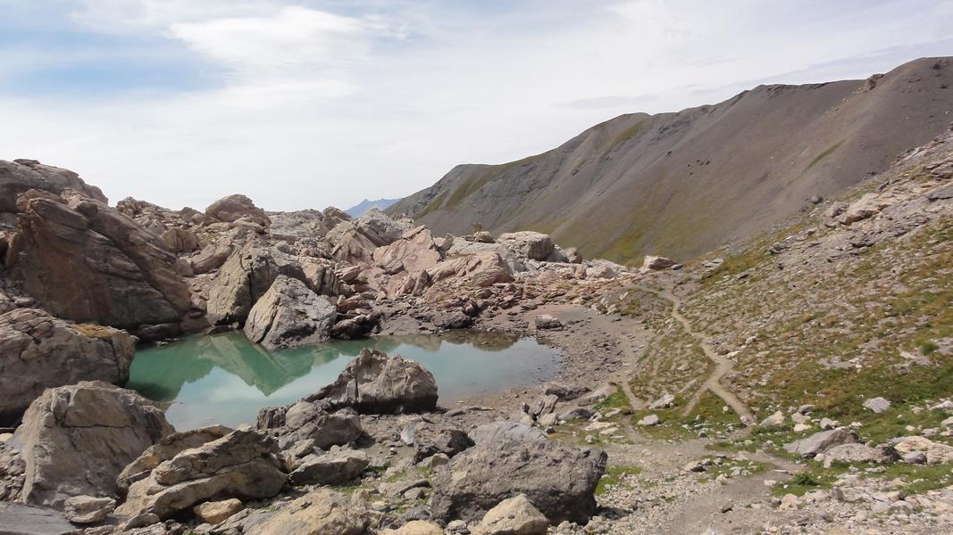 #9 Montée vers la Mortice : Lac des 9 Couleurs again, il est vraiment trop beau ! Montée vers la Mortice : Lac des 9 Couleurs again, il est vraiment trop beau !