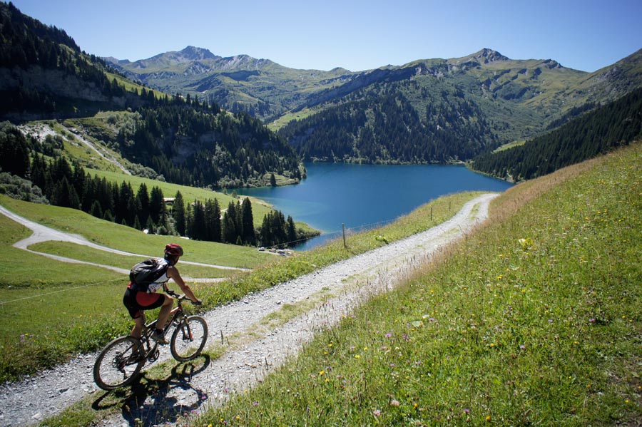 au dessus du lac : de Saint-Guerin