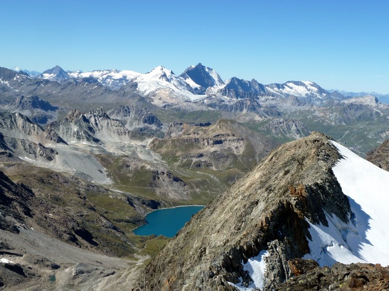 #9 Becca Traversière : Le lac de la Sassière et la Gde Casse Becca Traversière : Le lac de la Sassière et la Gde Casse
