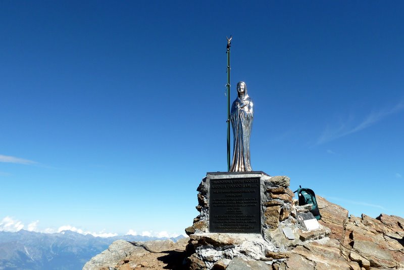 Mt Emilius : La vierge bien protégée par son paratonnerre