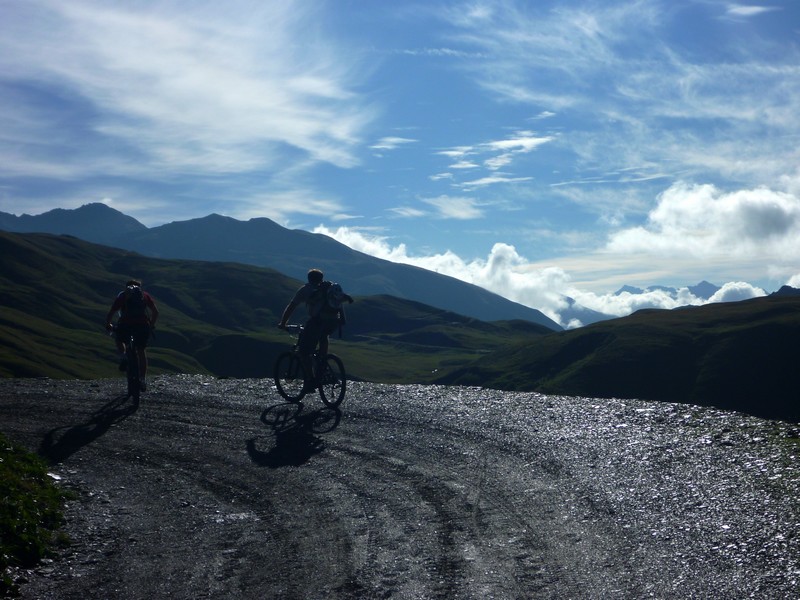 sur la piste : sur la piste bien raidasse