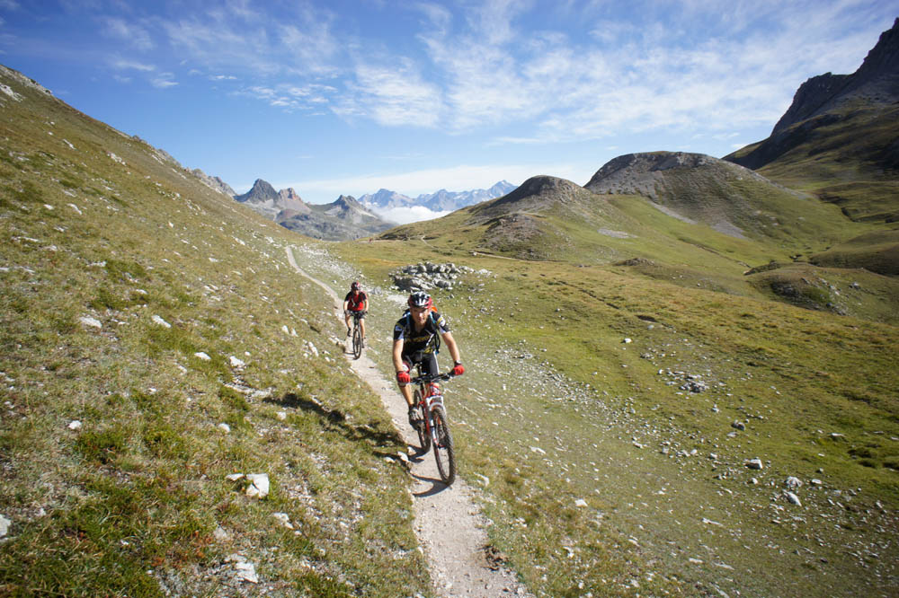 #9 En direction du Lac du Peyron : Beau single En direction du Lac du Peyron : Beau single