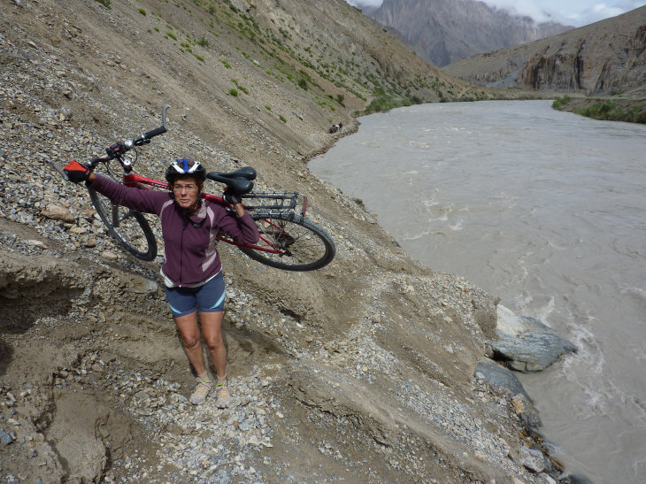 Zanskar : Un peu de portage au dessus du Zanskar