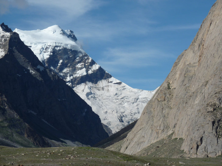 vers le Nun Kun : Magnifique haute vallée de la Suru, non loin du Nun Kun