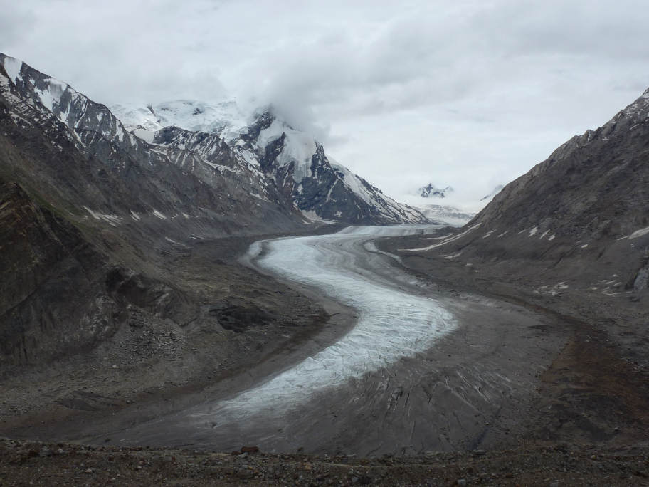 Pense La : "Mer de glace" locale (mais en beaucoup plus long) vers le Pense La (4405 m).