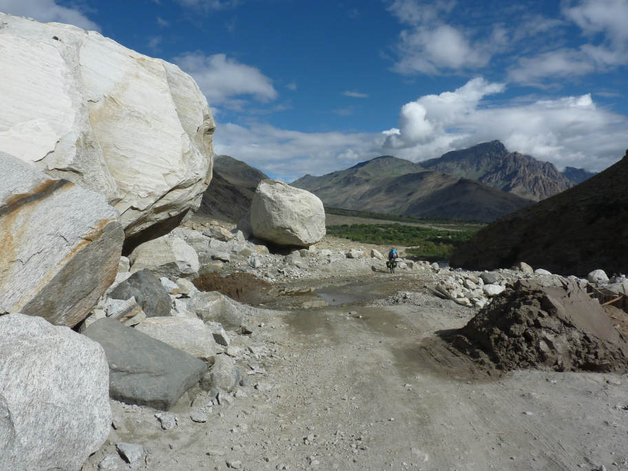 Avant Kargil : Eboulement récent sur la piste 30 km avant Kargil