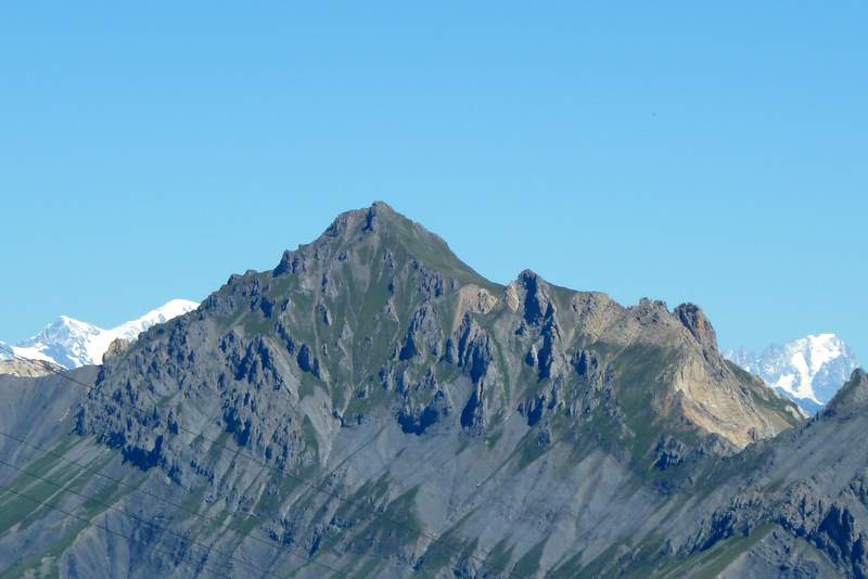#2 Grand Perron des Encombres : Grd Perron encadré par le Dôme du Goûter et les Grdes Jorasses Grand Perron des Encombres : Grd Perron encadré par le Dôme du Goûter et les Grdes Jorasses
