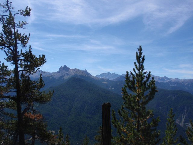#7 Dans la descente du Col : vue sur la Font Sancte Dans la descente du Col : vue sur la Font Sancte