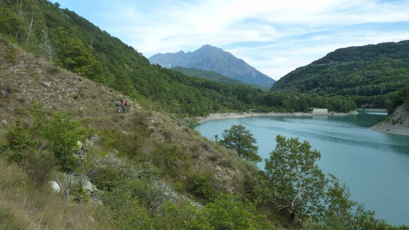 #12 bords de lac : le sentier balcon est vraiment superbe bords de lac : le sentier balcon est vraiment superbe
