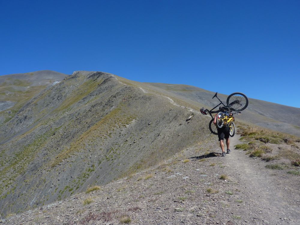 #6 Crête du Vallon des Prises : Le double portage pompe bien des watts Crête du Vallon des Prises : Le double portage pompe bien des watts
