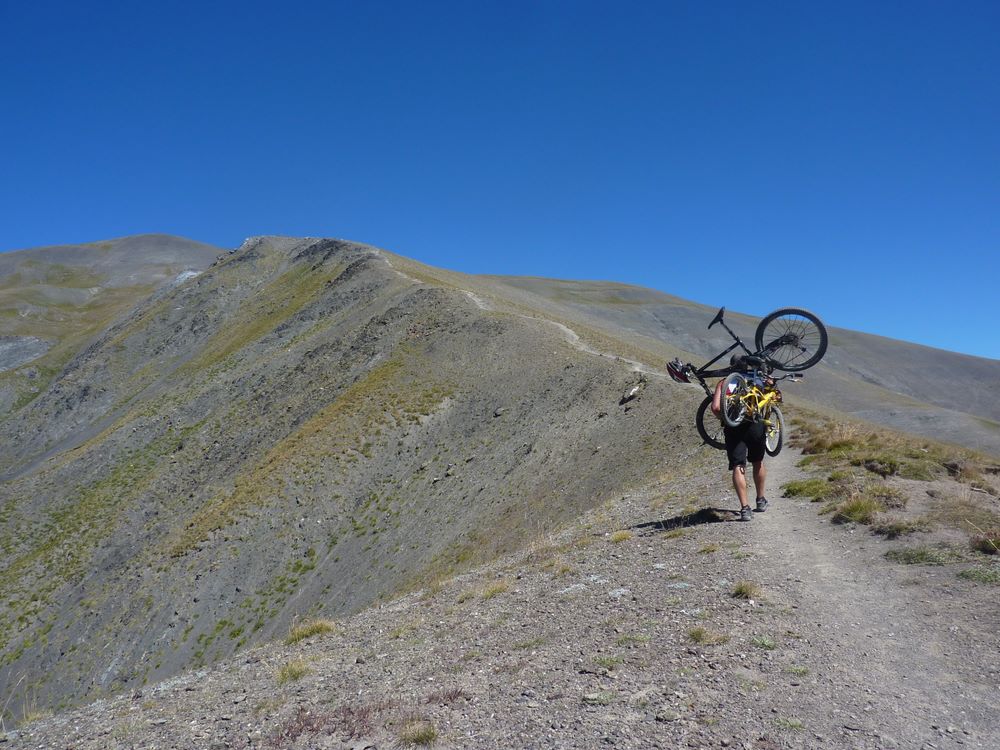 Crête du Vallon des Prises : Le double portage pompe bien des watts