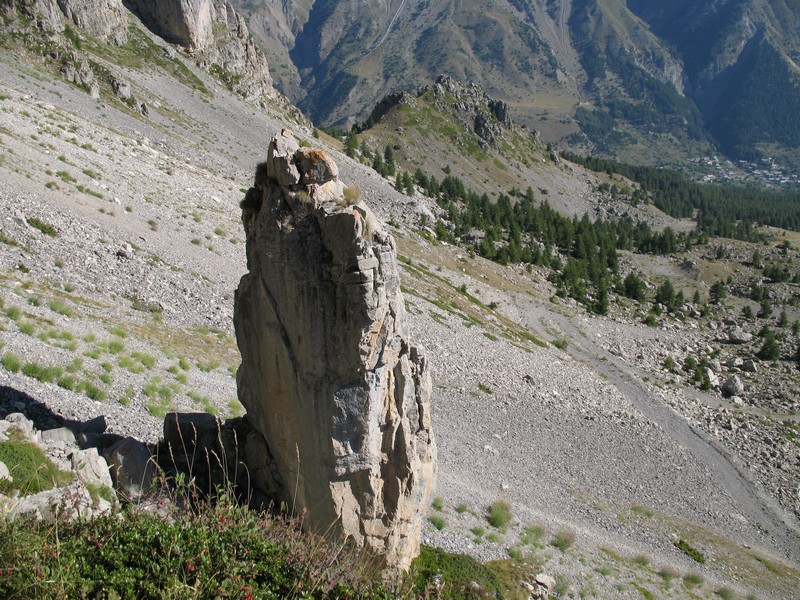 #6 "gendarme" : mini aiguille "gendarme" : mini aiguille