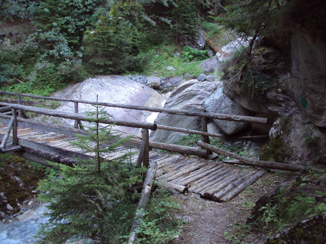 #3 pont du riou blanc : on rentre dans le parc pont du riou blanc : on rentre dans le parc