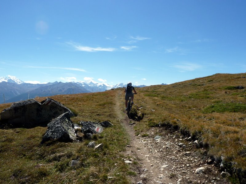 #6 Oberi Meiggu : Fin de la première montée face aux Alpes Valaisannes Oberi Meiggu : Fin de la première montée face aux Alpes Valaisannes