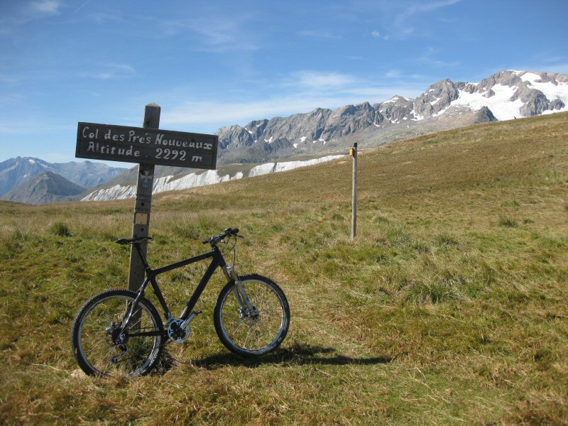 #2 Col des Prés Nouveaux : Au fond, les Grandes Rousses. Col des Prés Nouveaux : Au fond, les Grandes Rousses.