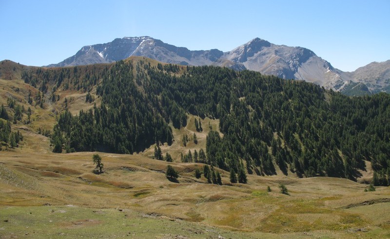 #6 coté sud depuis col de Chérine : sommet 2938 sur la crête de Chabrières et Pic St André coté sud depuis col de Chérine : sommet 2938 sur la crête de Chabrières et Pic St André