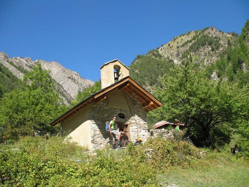 #10 Florent : fin de la pause au vieux village des Florins Florent : fin de la pause au vieux village des Florins