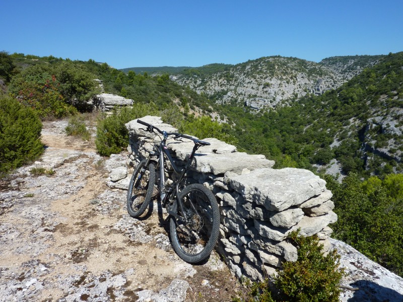 #7 Vallon de la Sénancole : Sentier panoramique au dessus du vallon de la Sénancole Vallon de la Sénancole : Sentier panoramique au dessus du vallon de la Sénancole
