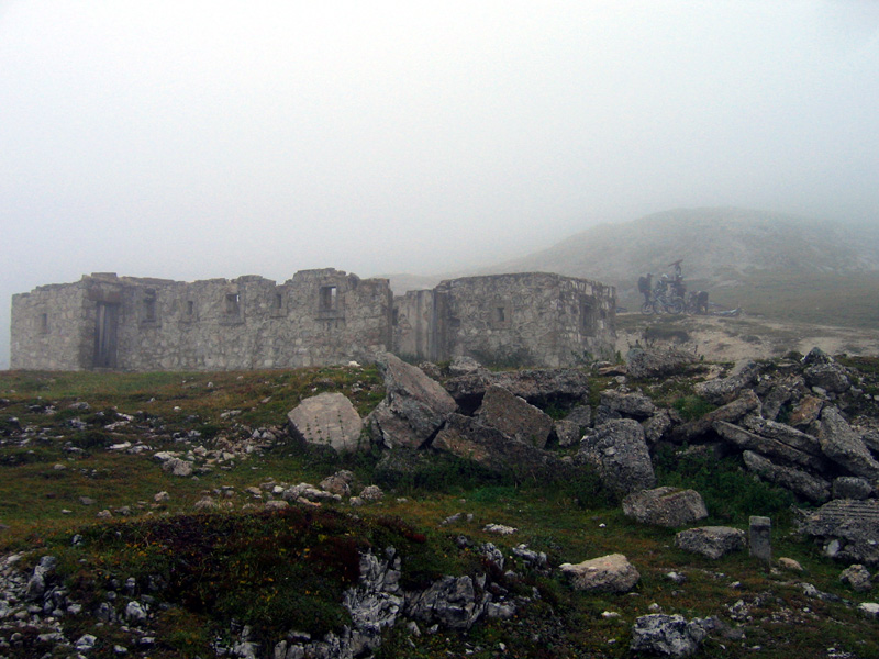 Sella di Mte Specie : Fortification au Col