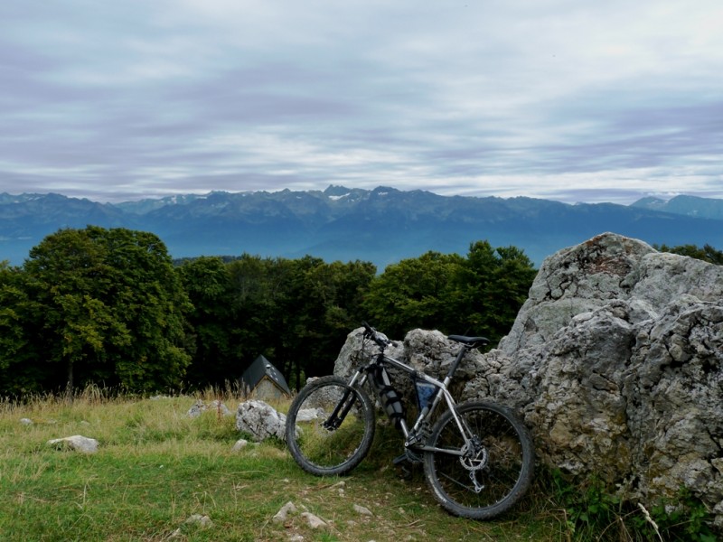 #8 Habert de Chamechaude : Belle vue sur Belledonne, les Grandes Rousses. Habert de Chamechaude : Belle vue sur Belledonne, les Grandes Rousses.