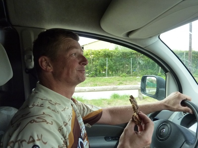 #6 Le gourmand : Alors, elle est bonne cette fougasse ? Le gourmand : Alors, elle est bonne cette fougasse ?