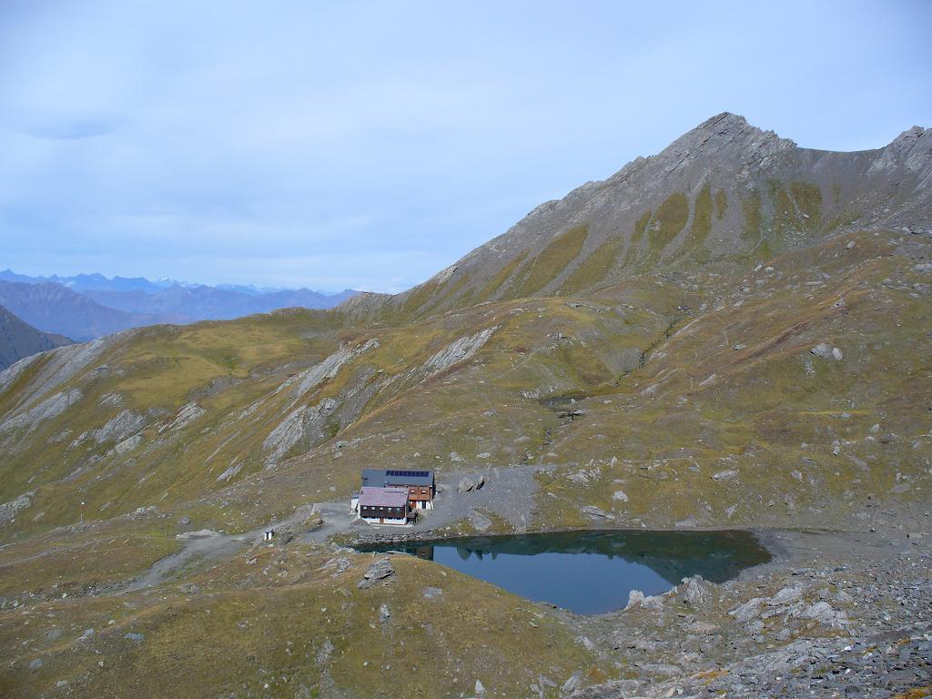 Montée : Le Refuge et son lac